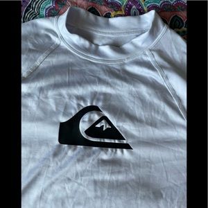 Quicksilver size medium mens rash guard